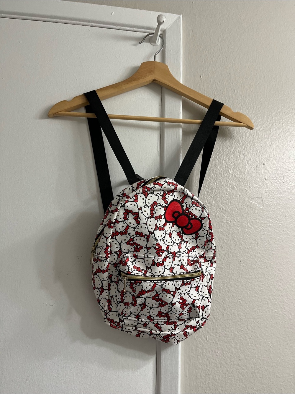 Hello Kitty Red & White Kids Backpack